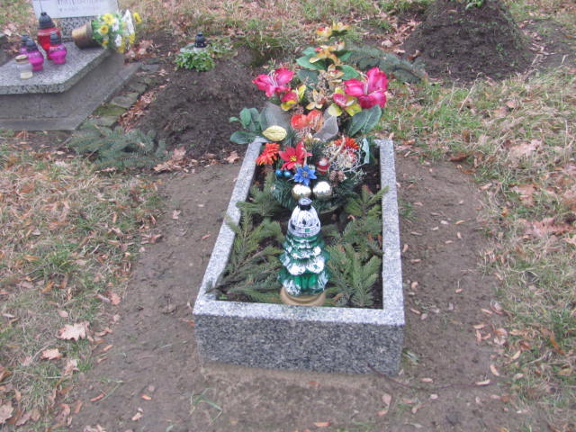 Hubert Ficek 1943 Bieruń Stary Bartłomieja Apostoła - Grobonet - Wyszukiwarka osób pochowanych